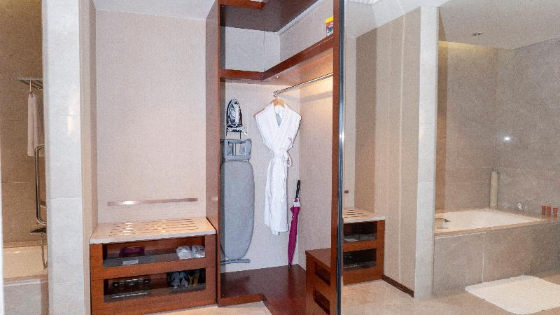 مجموعه ویستا شهر, Crowne Plaza Wuxi Taihu, An Ihg