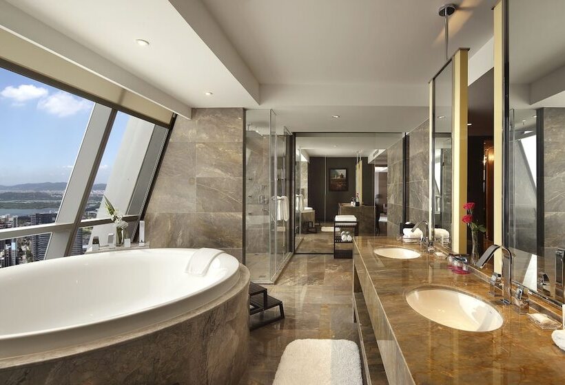 مجموعه ویستا شهر, Crowne Plaza Wuxi Taihu, An Ihg