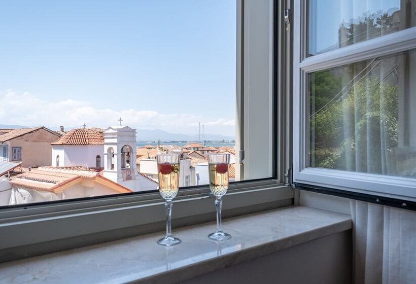 Трехместный Номер Superior, Grand Sarai Nafplio