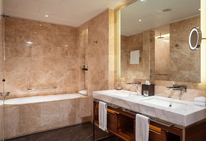 اتاق اجرایی, Hilton Kyiv