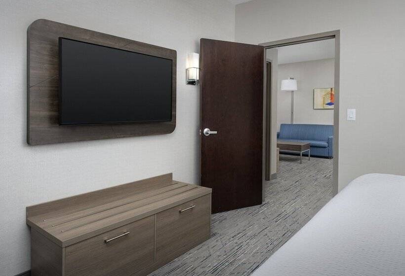 套房, Holiday Inn Express & Suites Knoxville Clinton, An Ihg