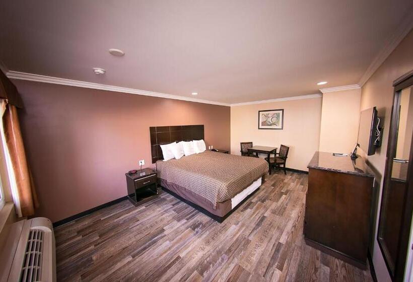 带大床的标准间, Rodeway Inn & Suites