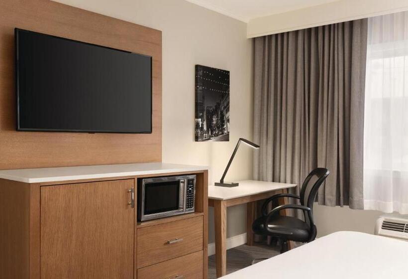带大床的标准间, Radisson Hotel Providence Airport