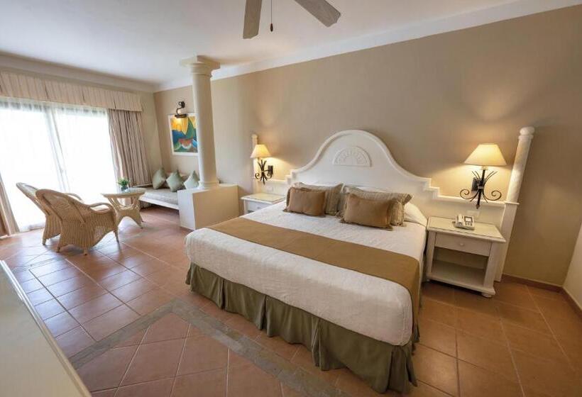 수피리어 주니어 스위트, Bahia Principe Grand Turquesa - All Inclusive