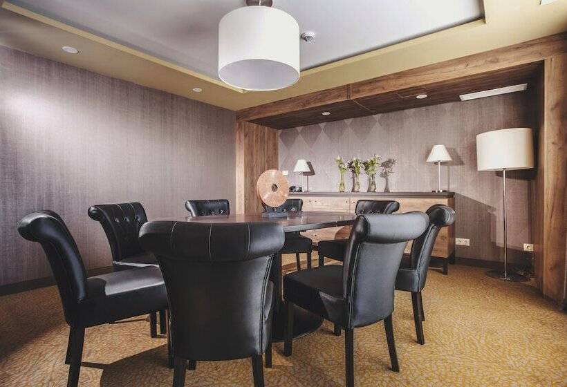 سوئیت پرزیدنت, Caramell Premium Resort Superior