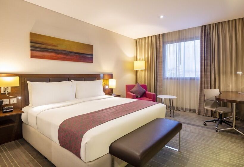 اتاق استاندارد با چشم‌انداز استخر, Holiday Inn Alseeb Muscat, An Ihg