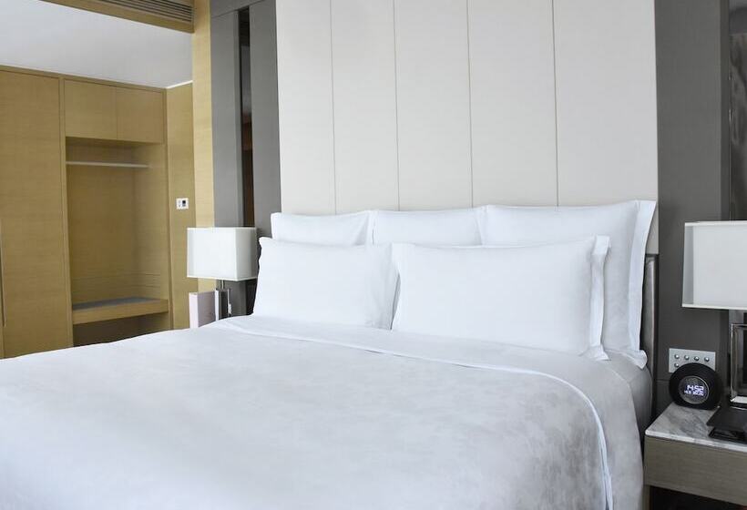 Президентский Люкс, Langham Place Guangzhou   Walking Distance To Canton Fair & Overseas Buyers Registration Service