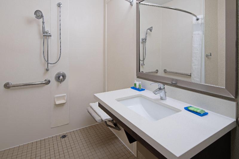 Люкс Адаптированный для Инвалидов, Holiday Inn Express & Suites   Valencia   Santa Clarita, An Ihg