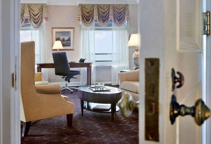 سوییت لوکس, Hilton Wuhan Optics Valley