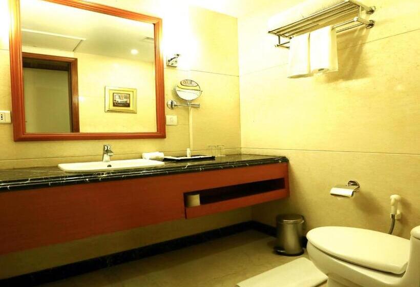اتاق لوکس, Ramada By Wyndham Amritsar