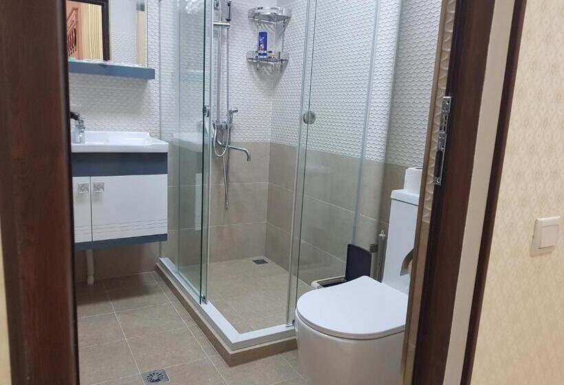 اتاق لوکس, Sharq