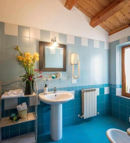 اتاق استاندارد با چشم‌انداز استخر, La Meriggia Senigallia Agriturismo