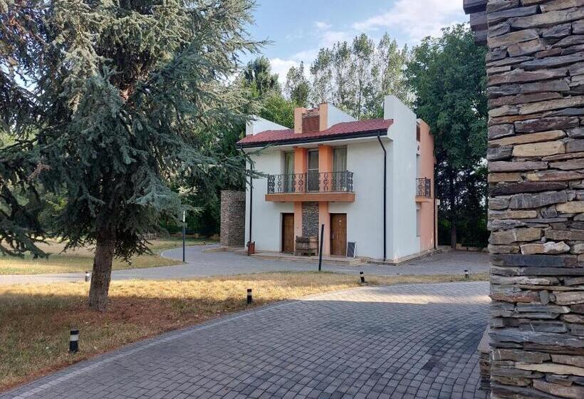 سوییت خانوادگی, Sheki Olimp Villa