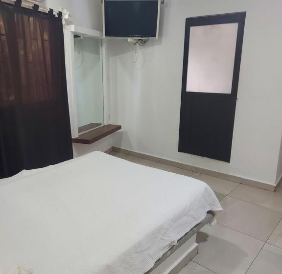 Quarto Estandar, El Ancla