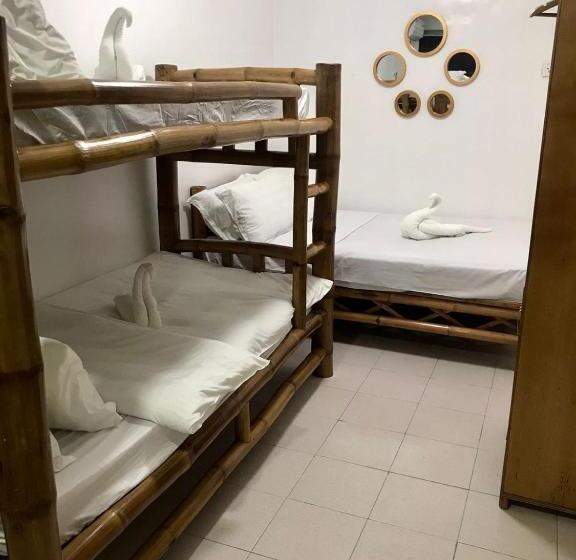 스탠다드 스튜디오, The Philip Ann Resort