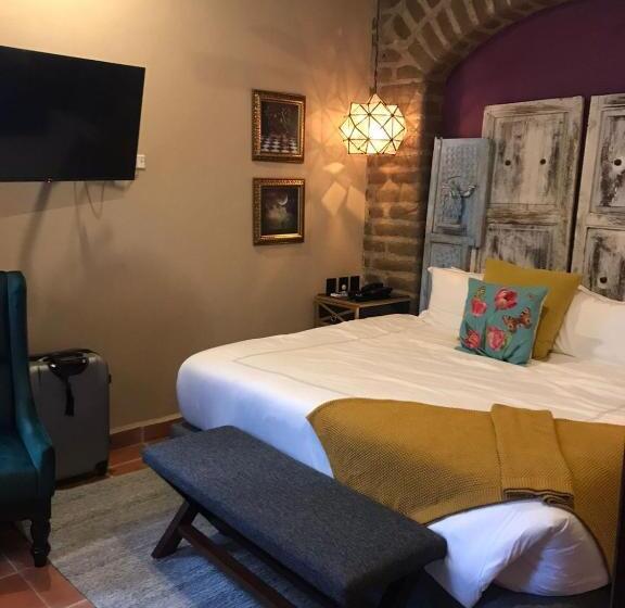 سوییت لوکس, Casamada