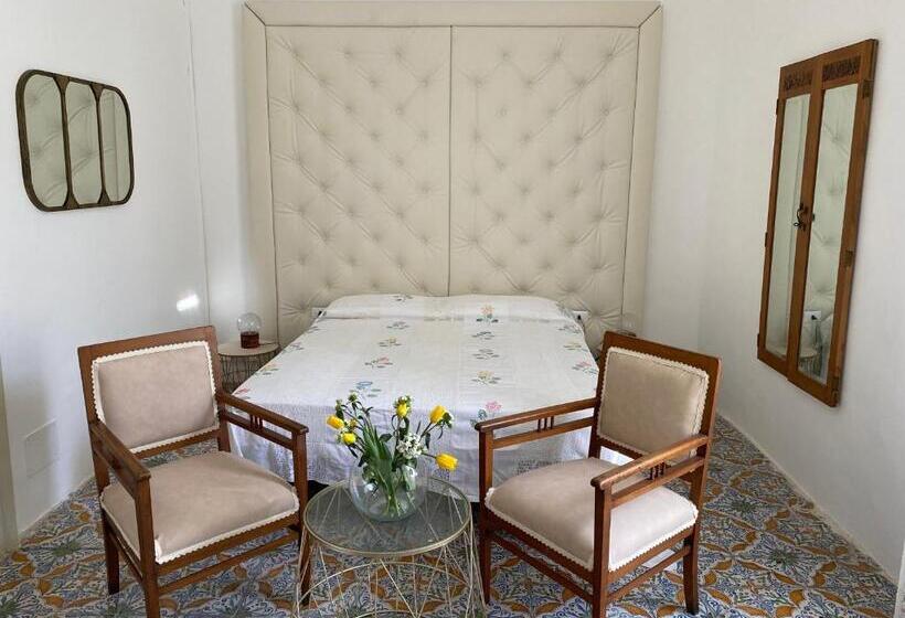 اتاق سوپریور, Biancas