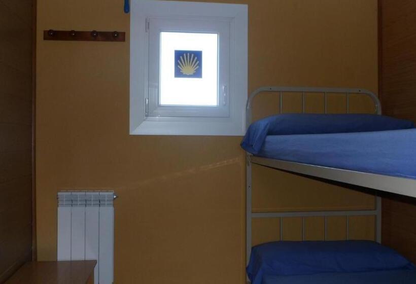 اتاق استاندارد با سرویس بهداشتی مشترک, Albergue De Peregrinos Santiago Apostol