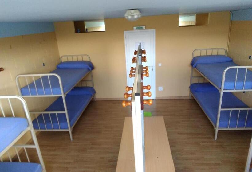 تختخواب در اتاق مشترک, Albergue De Peregrinos Santiago Apostol