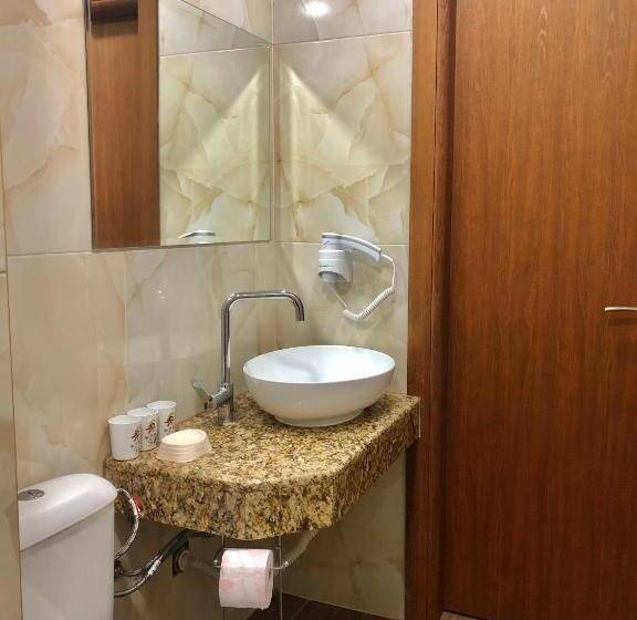 Quarto Triplo Estandar com Sacada, Maria Garden