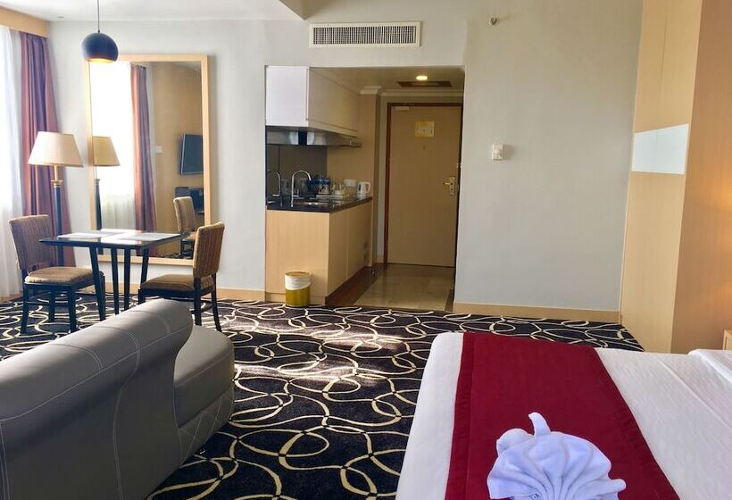 Люкс Премиум, Planet Holiday Hotel & Residence