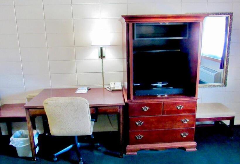 Номер Deluxe, The Madison Inn Motel