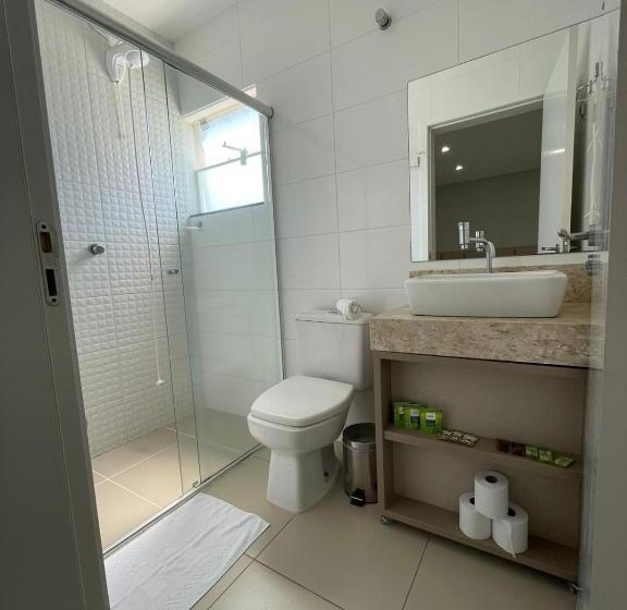 Quarto Triplo Estandar, Pousada Augusta