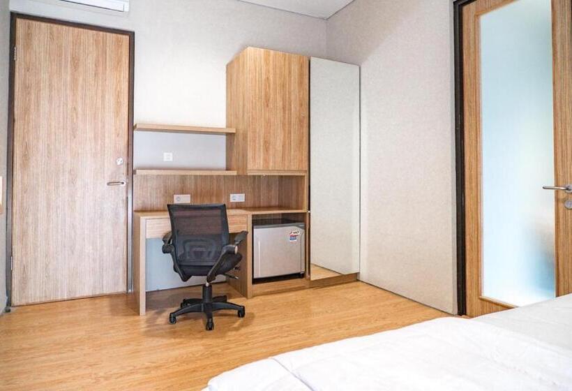 اتاق لوکس, Three J Residence