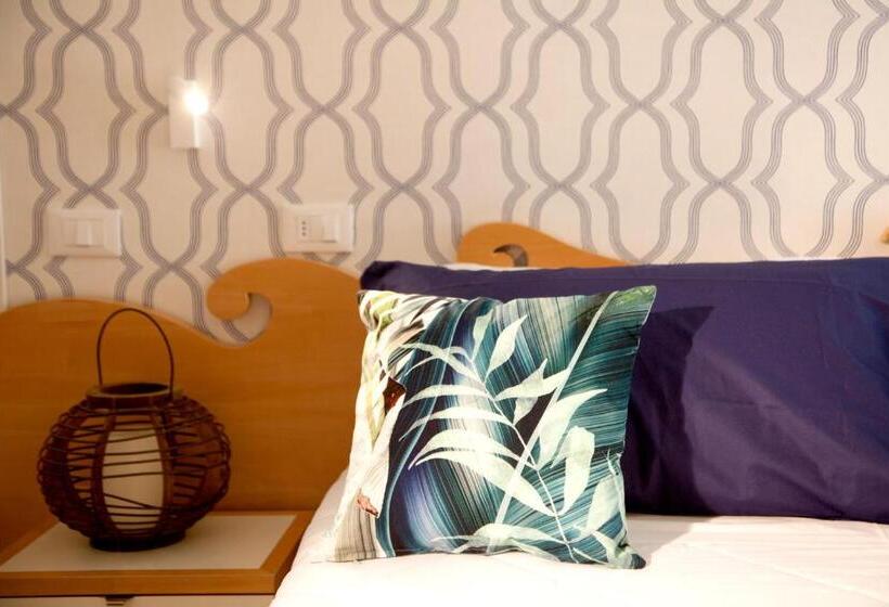 Четырехместный Номер Superior, Montecarlo   Vista Mare Con Area Fitness