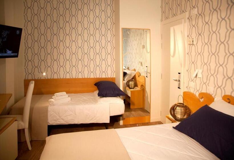 Трехместный Superior Вид на Море, Montecarlo   Vista Mare Con Area Fitness