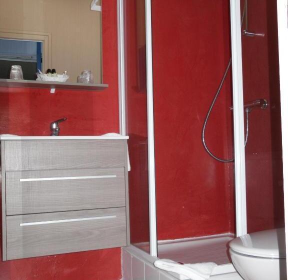 Номер Стандарт, The Originals Access, Hôtel Corinna, Royan