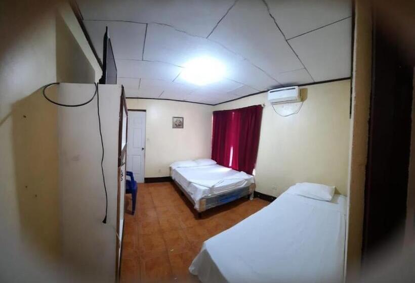 اتاق استاندارد, Tropical Dreams Hostel