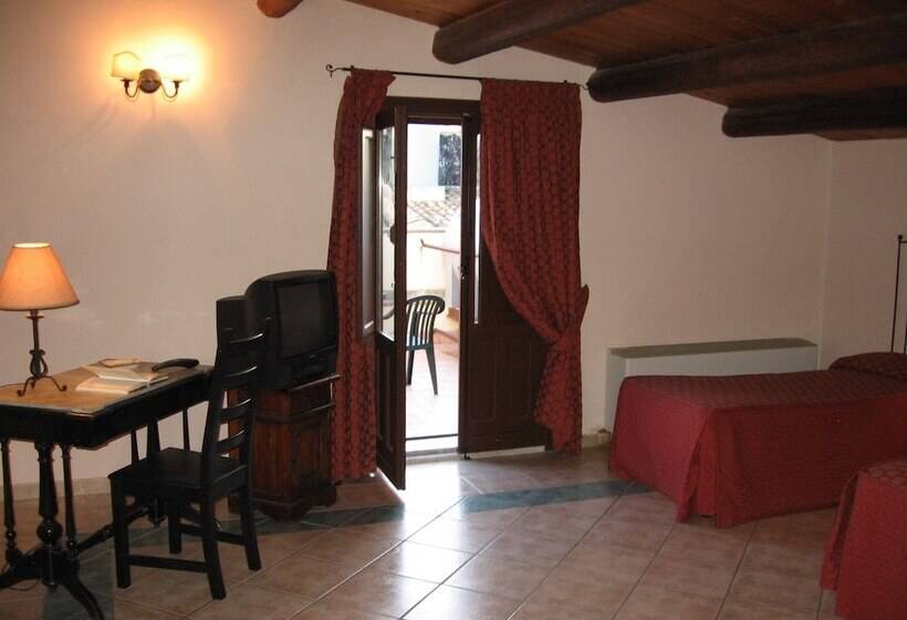 Номер Стандарт Трехместный, Albergo La Fontanella
