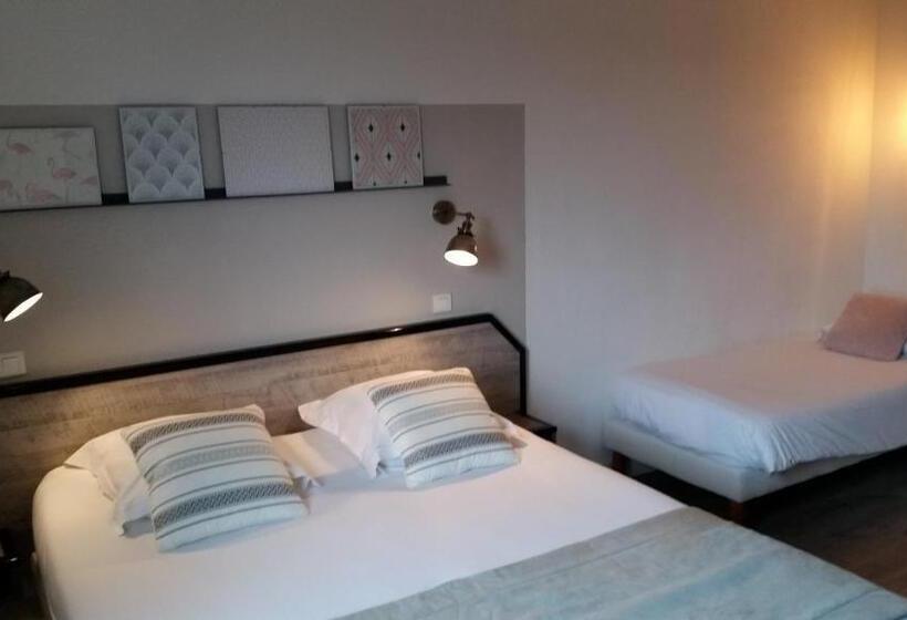 اتاق استاندارد سه نفره, Amadour Hôtel