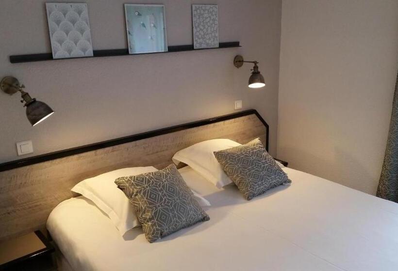 اتاق استاندارد با تراس, Amadour Hôtel