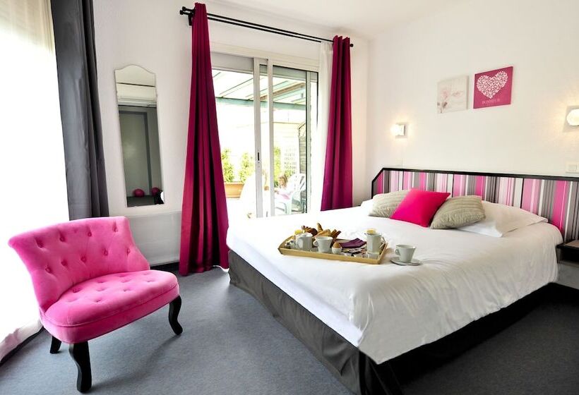 اتاق استاندارد با تراس, Amadour Hôtel