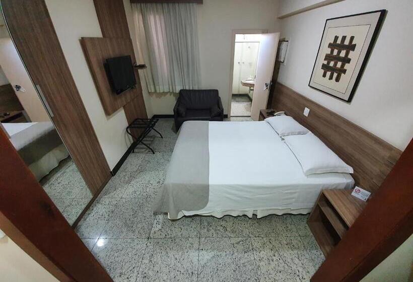 Quarto Estandar, Via Contorno