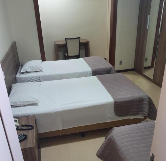 Quarto Triplo Estandar, Via Contorno