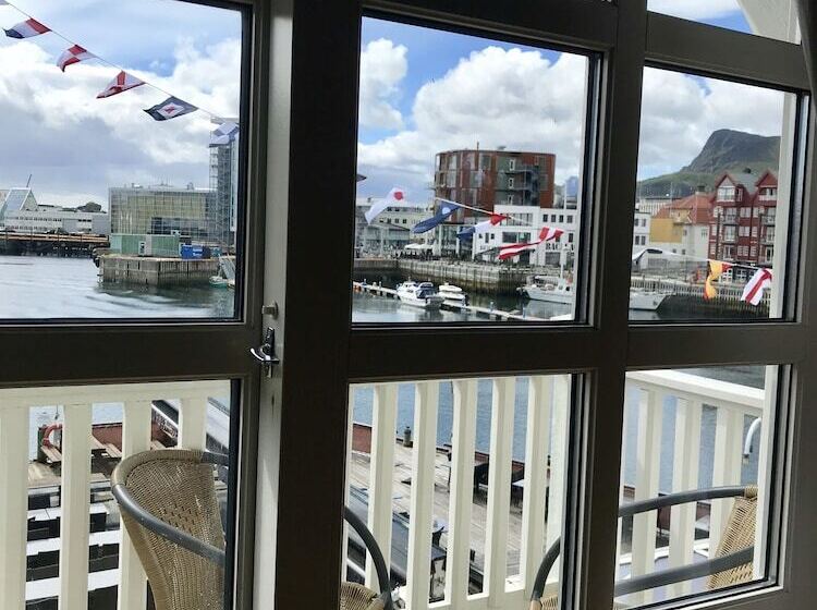 小型套房带阳台, Anker Brygge