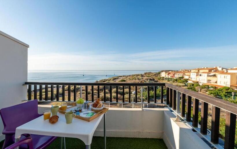اتاق استاندارد با چشم‌اندازهای پانوراما, Hôtel Bellevue Cap D Agde