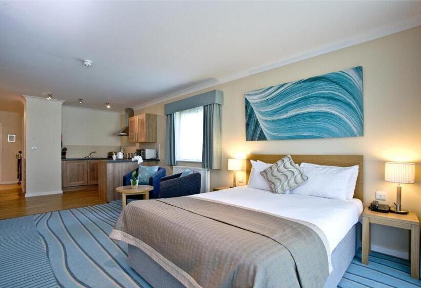 Студия Стандарт, De Vere Cotswold Water Park Apartments