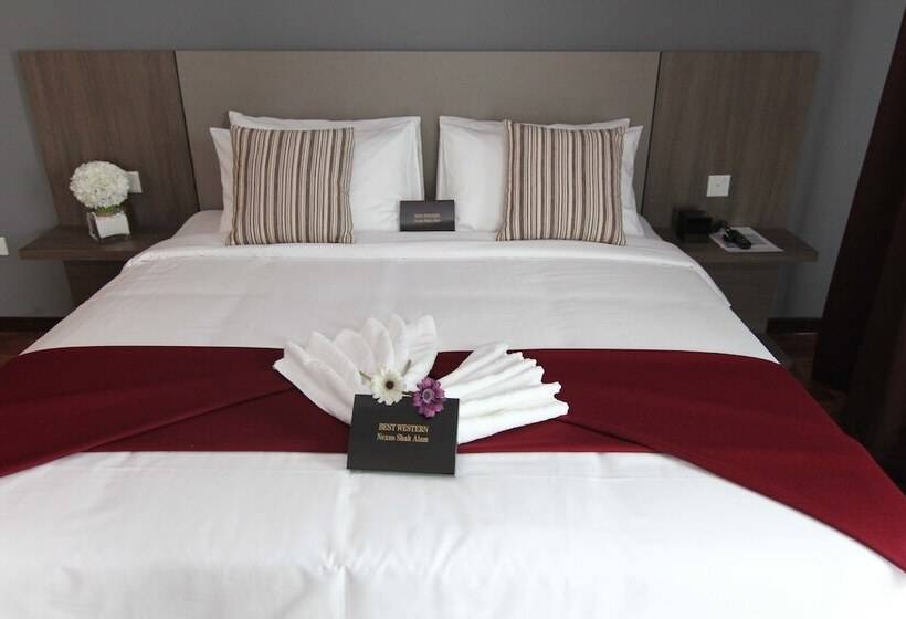 Полулюкс, Nexus Regency Suites &