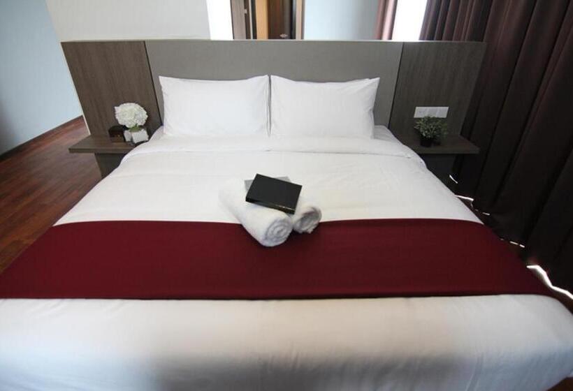 سوییت جونیور, Nexus Regency Suites &