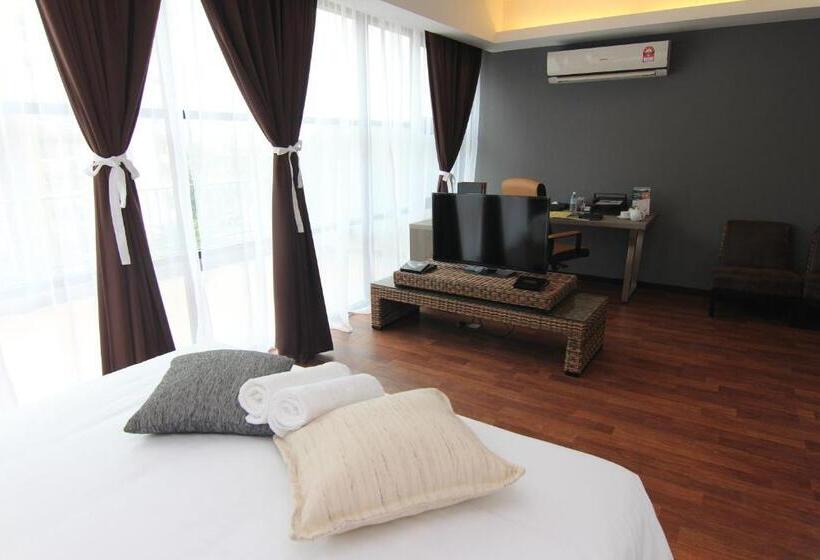 سوییت اجرایی, Nexus Regency Suites &