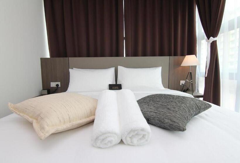 سوییت اجرایی, Nexus Regency Suites &