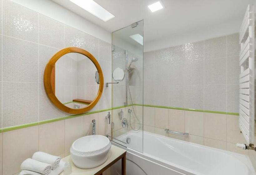اتاق استاندارد, Corso Hotel Pécs