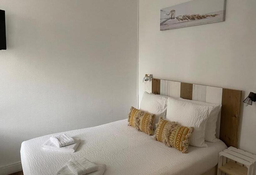اتاق استاندارد, Logis Hôtel Emeraude Des Bois