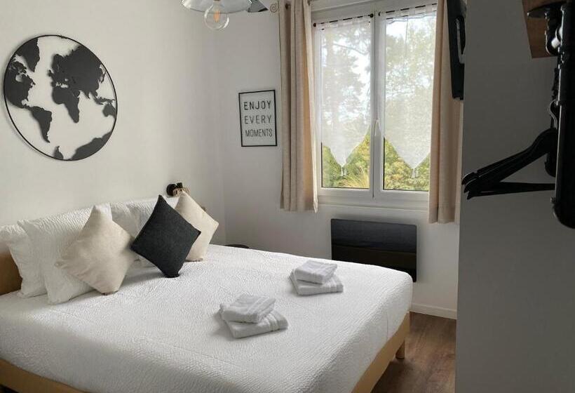 اتاق استاندارد, Logis Hôtel Emeraude Des Bois