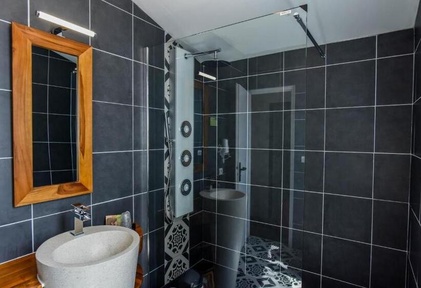 اتاق استاندارد چهار تخته, Logis Hôtel Emeraude Des Bois