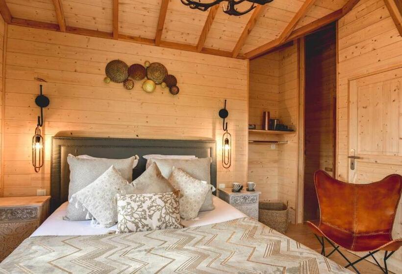 کابین, Logis Hôtel Emeraude Des Bois